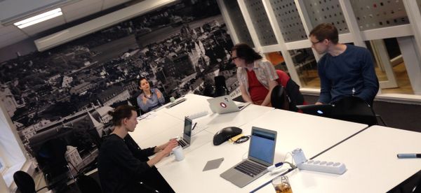 A journeyman's photographic guide to mob programming