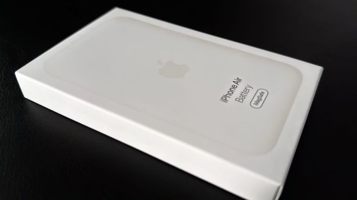 The box for the iPhone Air MagSafe Battery
