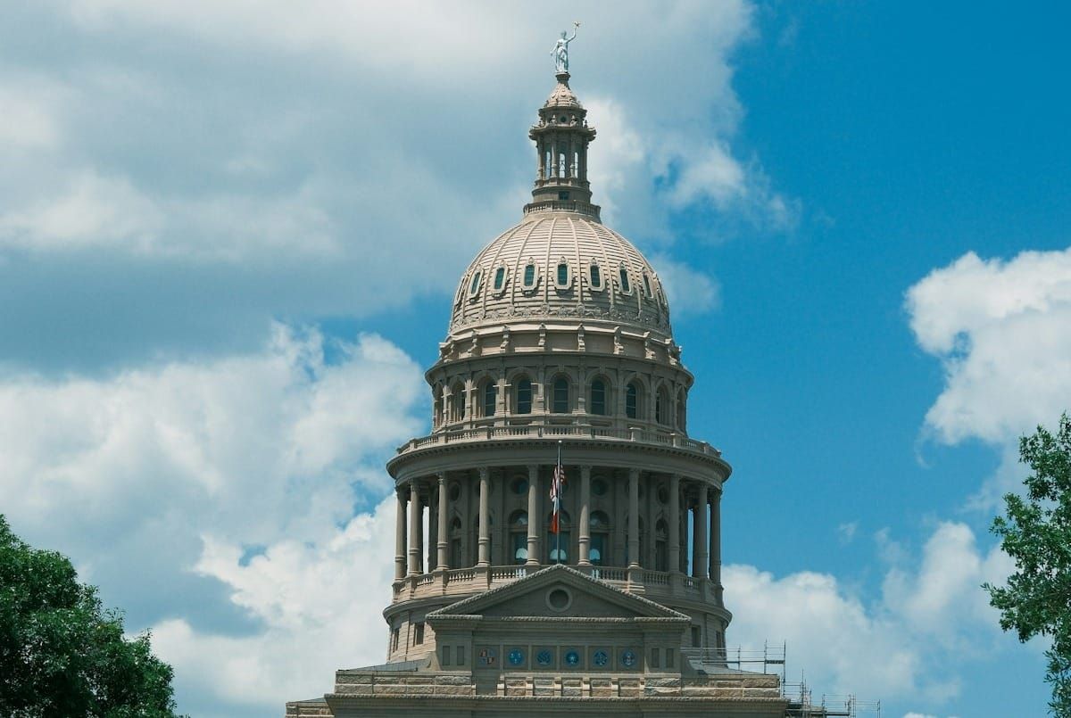 El voto latino podría decidir la carrera al Senado de Texas