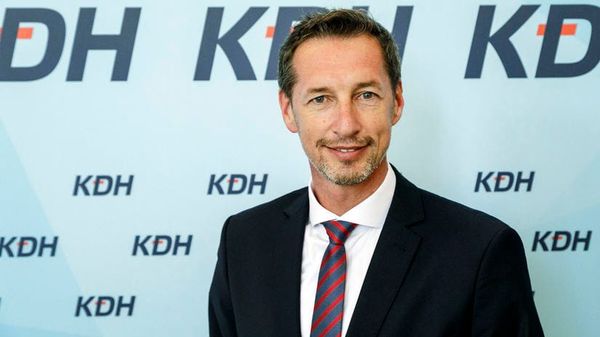 Hostia víkendových diskusných relácií