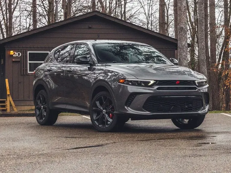 Dodge Hornet 2024 color gris