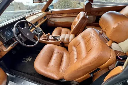 Interior maserati biturbo 1984