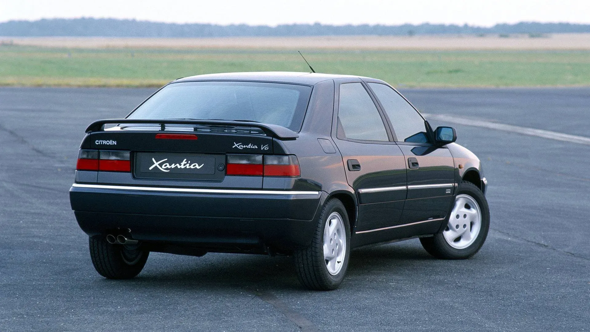 Parte trasera citroën xantia activa v6 negro