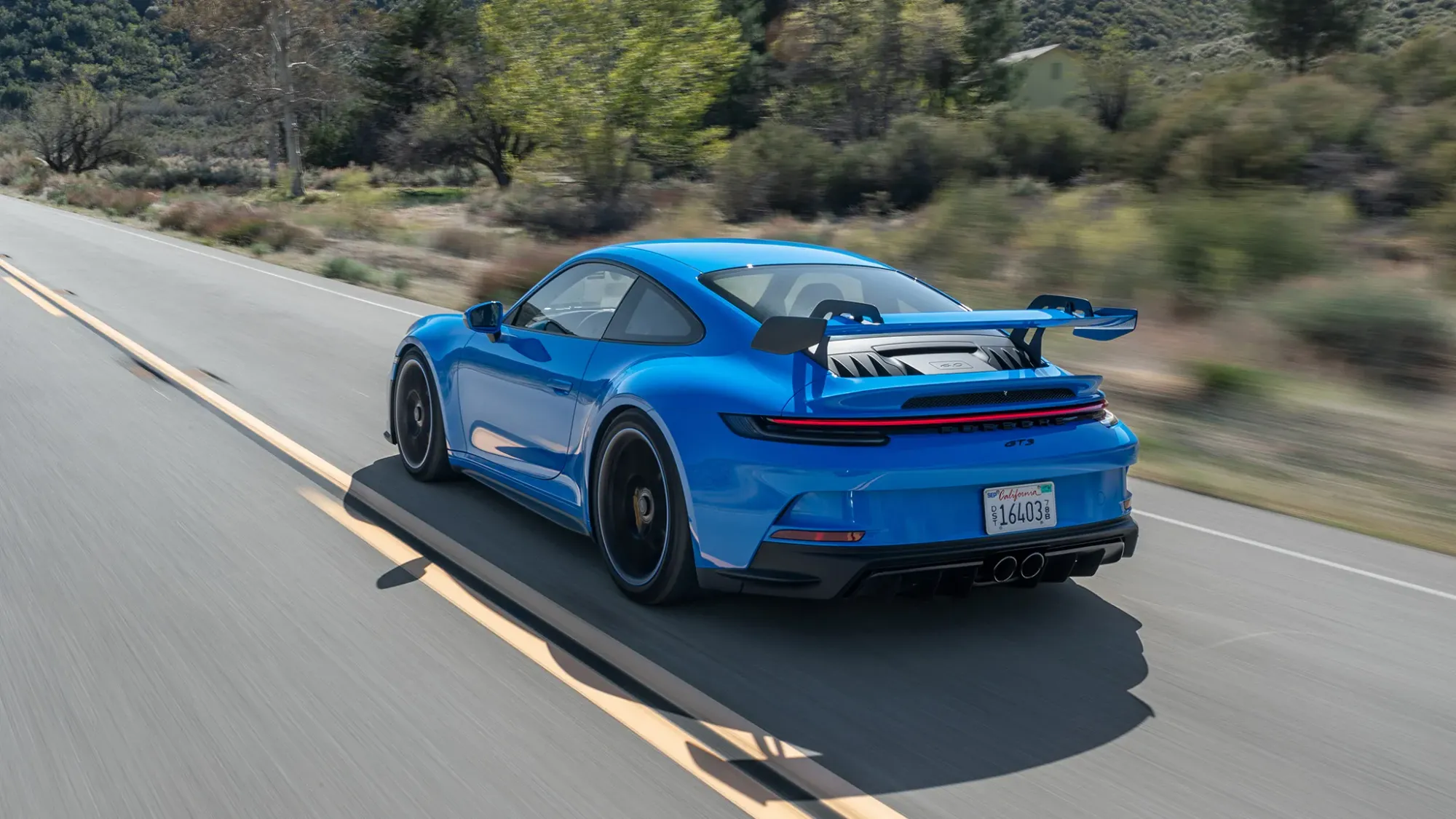 Parte Trasera Porsche 911 GT3 2022 Azul con alerón swan neck