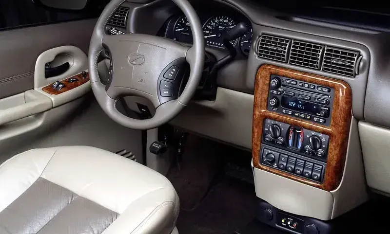 Vista del interior del Oldsmobile Silhouette 1996