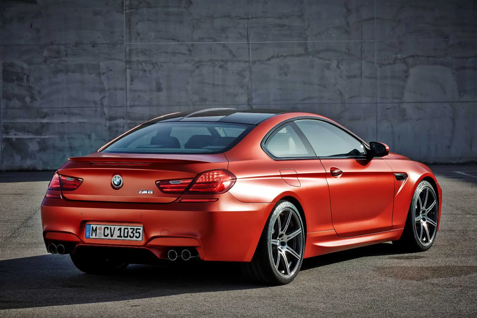 Parte Trasera BMW M6 2014 Naranja