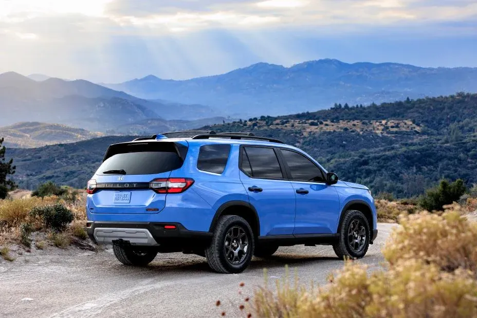 Parte Trasera Honda Pilot 2024 Azul