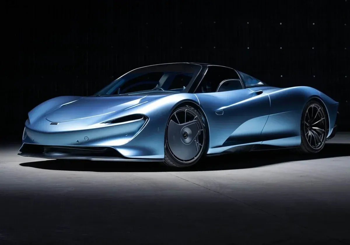 McLaren Speedtail Azul en exhibición