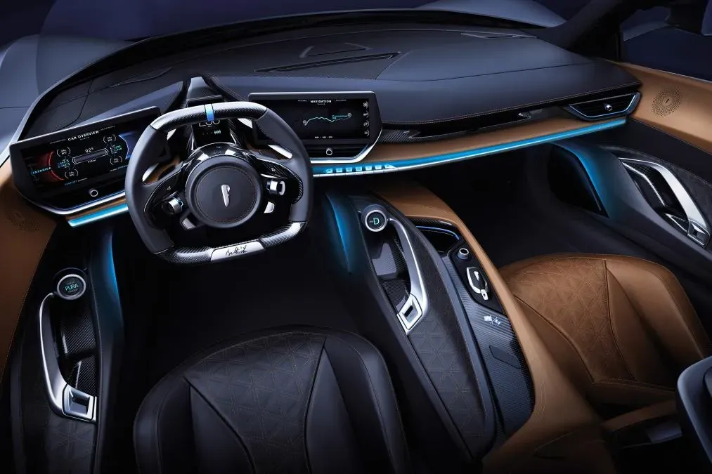 Interior lujoso del Pininfarina Battista