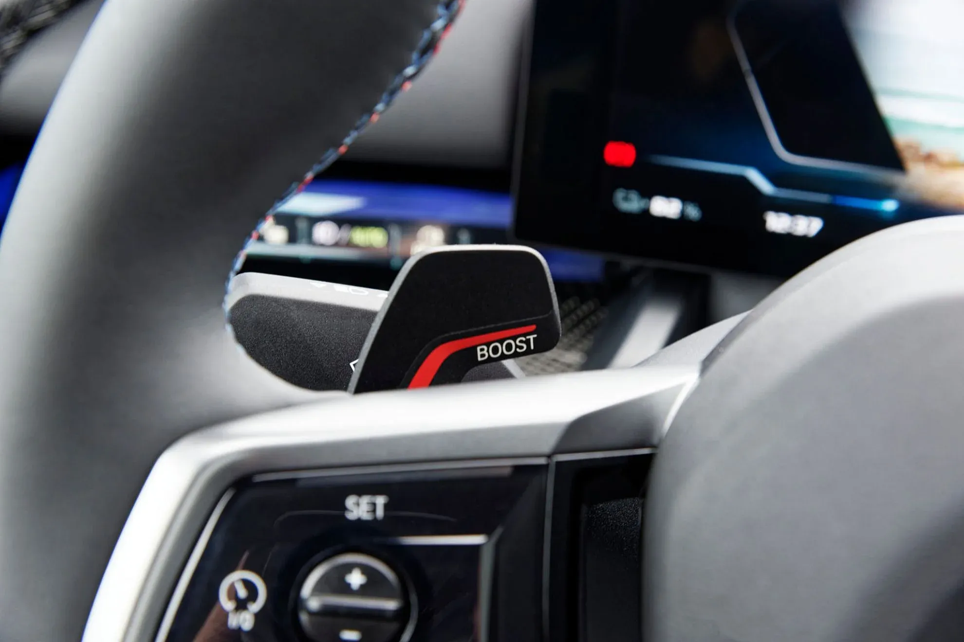 Vista frontal del BMW Vision M Next Concept en modo BOOST