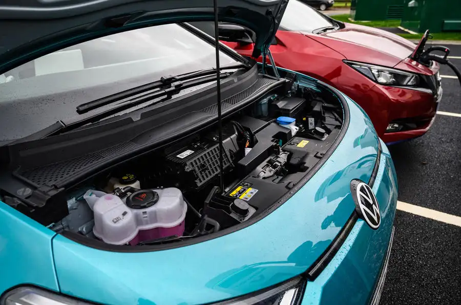 Volkswagen ID.3 verde de frente