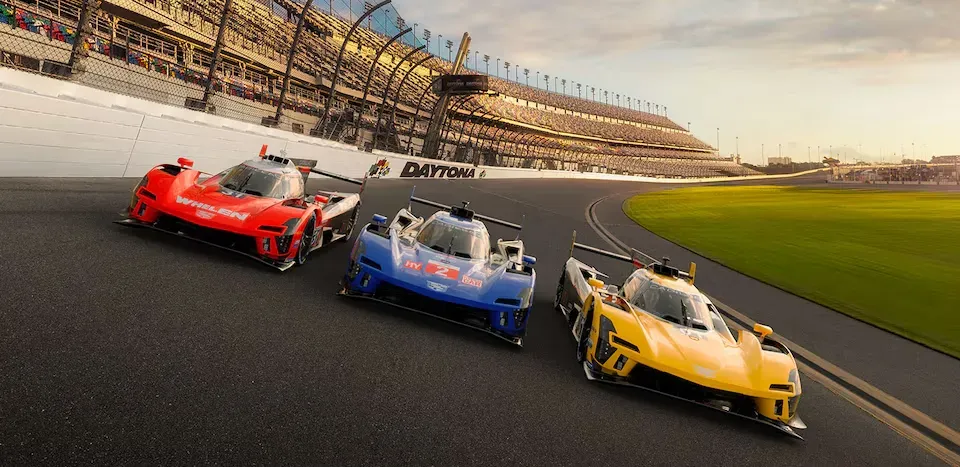 Cadillac V-Series R compitiendo en pista