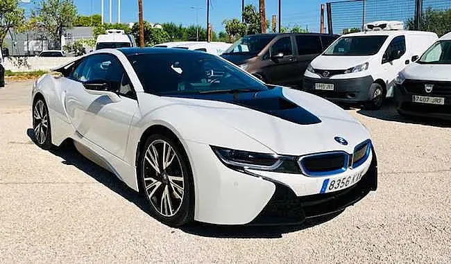 BMW i8 en carretera