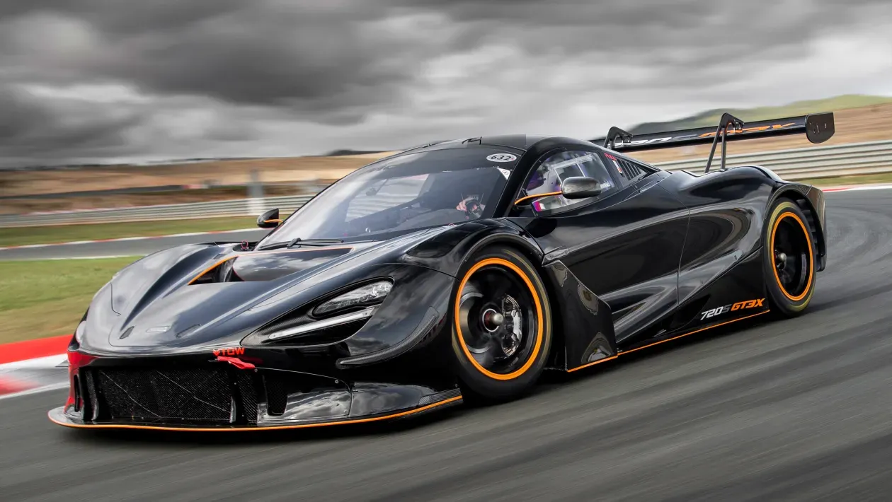 McLaren 720S GT3X en circuito