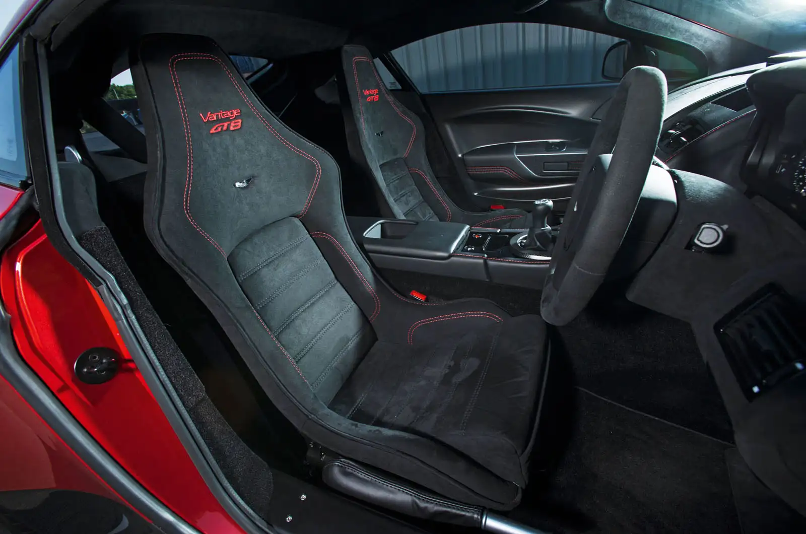 Interior del Aston Martin Vantage GT8