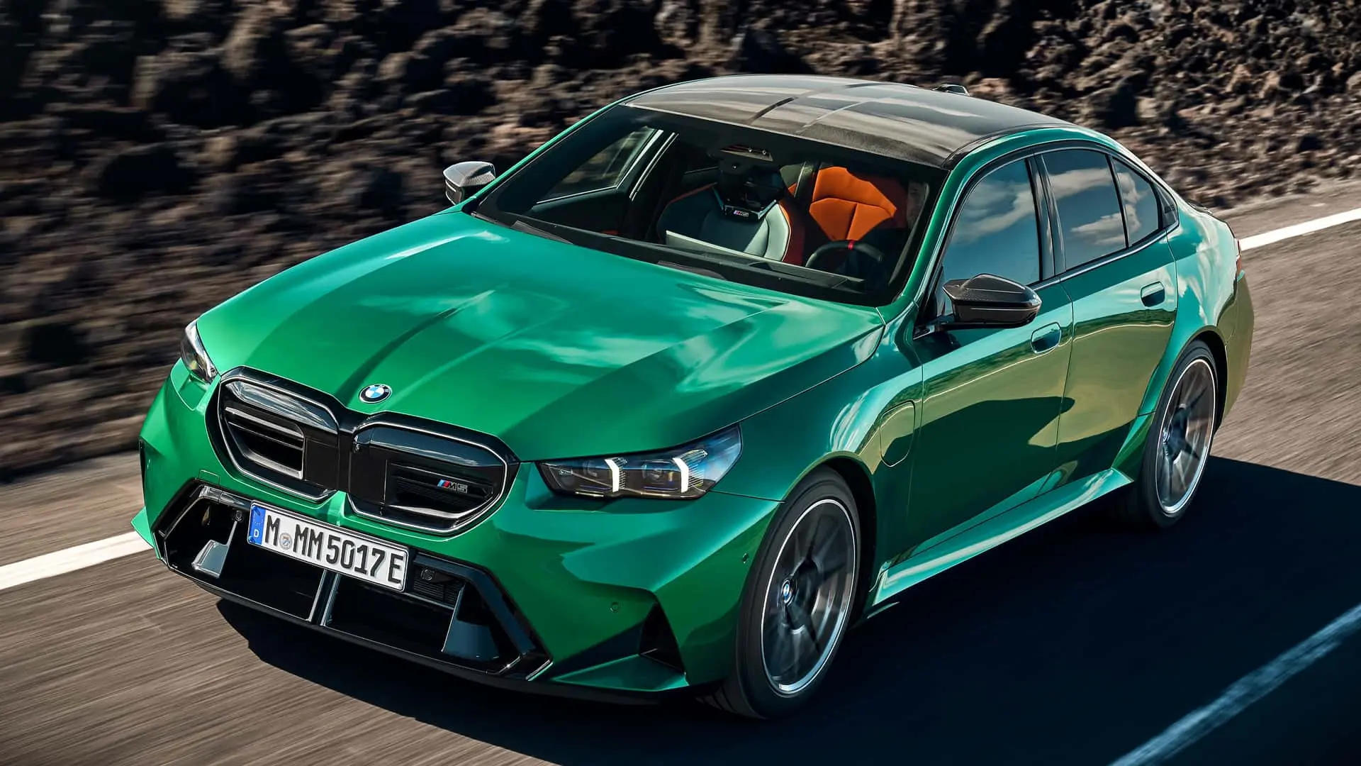 Vehículo BMW M5 2024 frontal