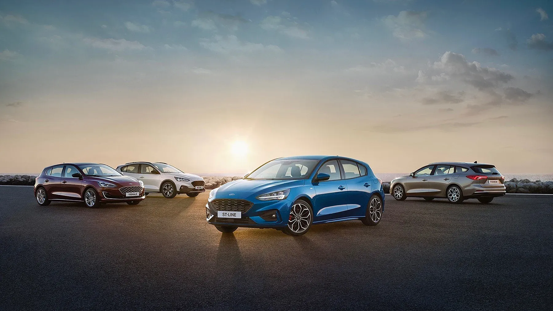 Varias versiones y colores del Ford Focus 2024