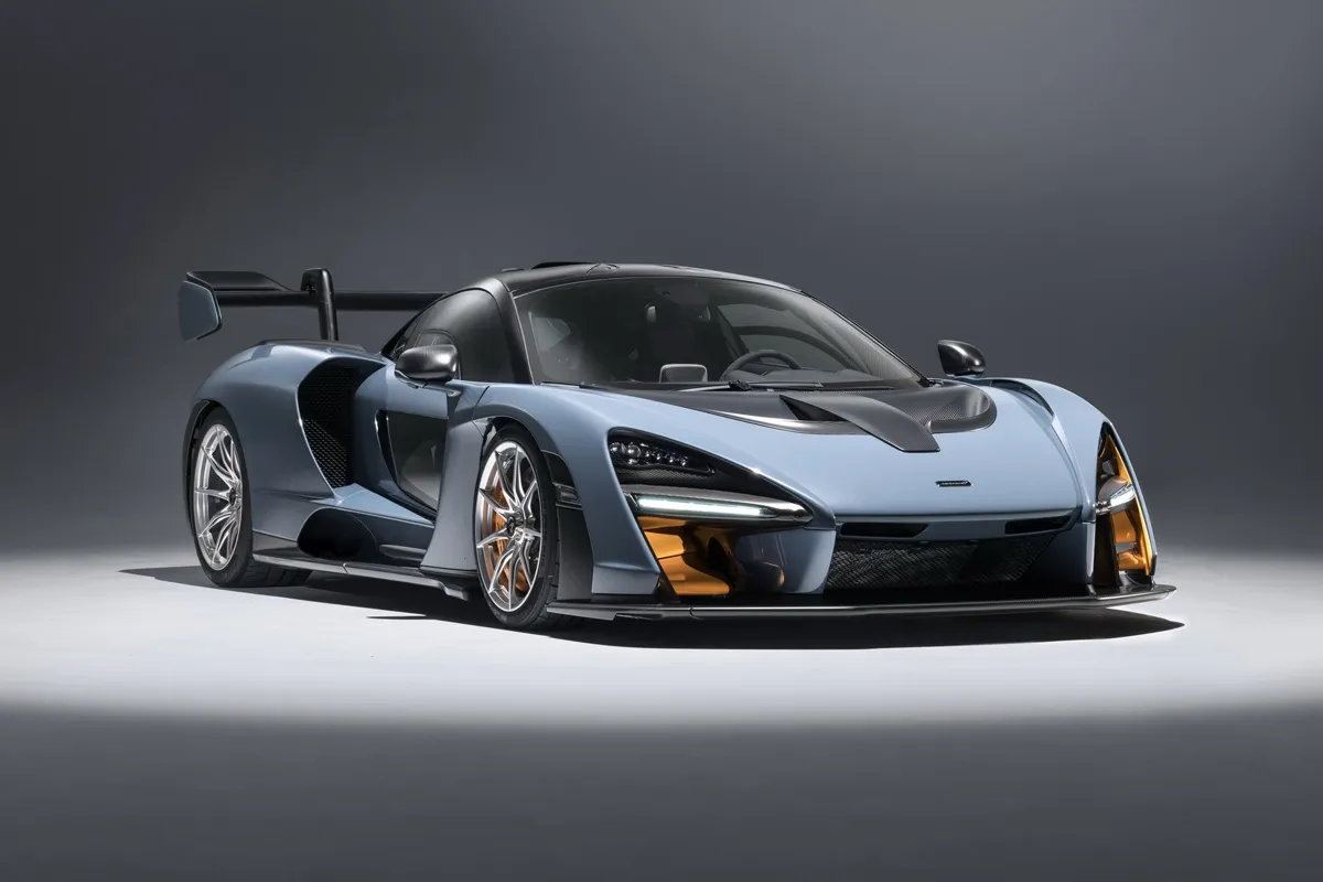 Vehículo McLaren Senna en pista