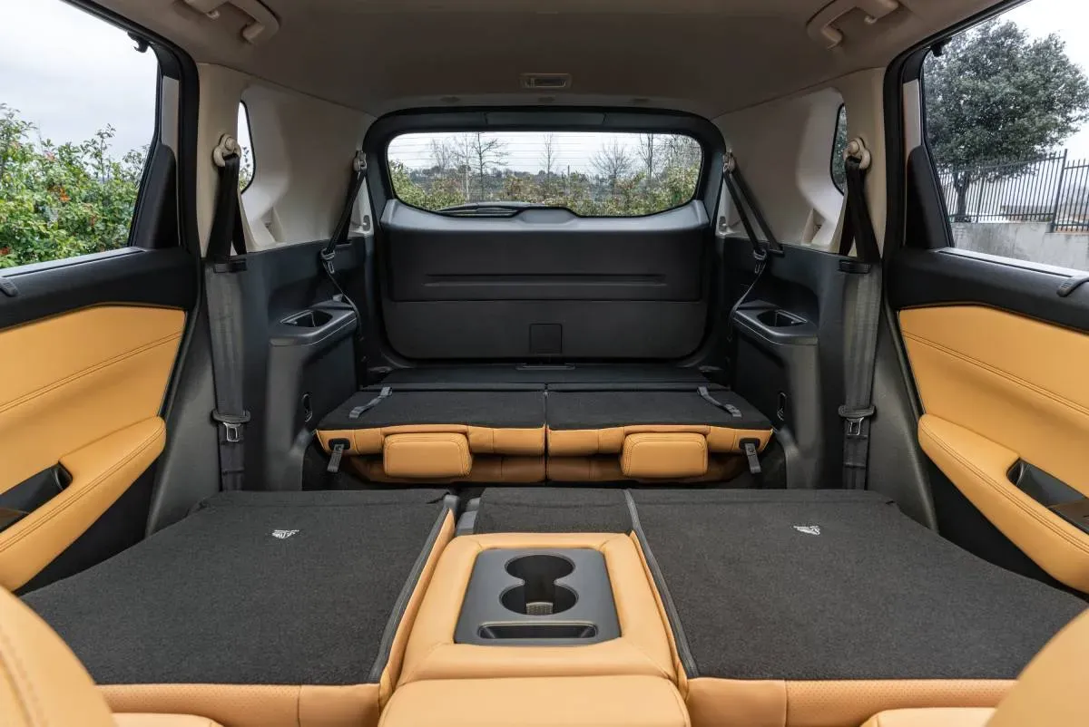 Gran capacidad de cajuela con asientos abatidos en la Nissan X-Trail