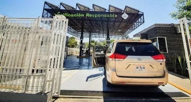 Proceso de verificación vehicular en un centro autorizado