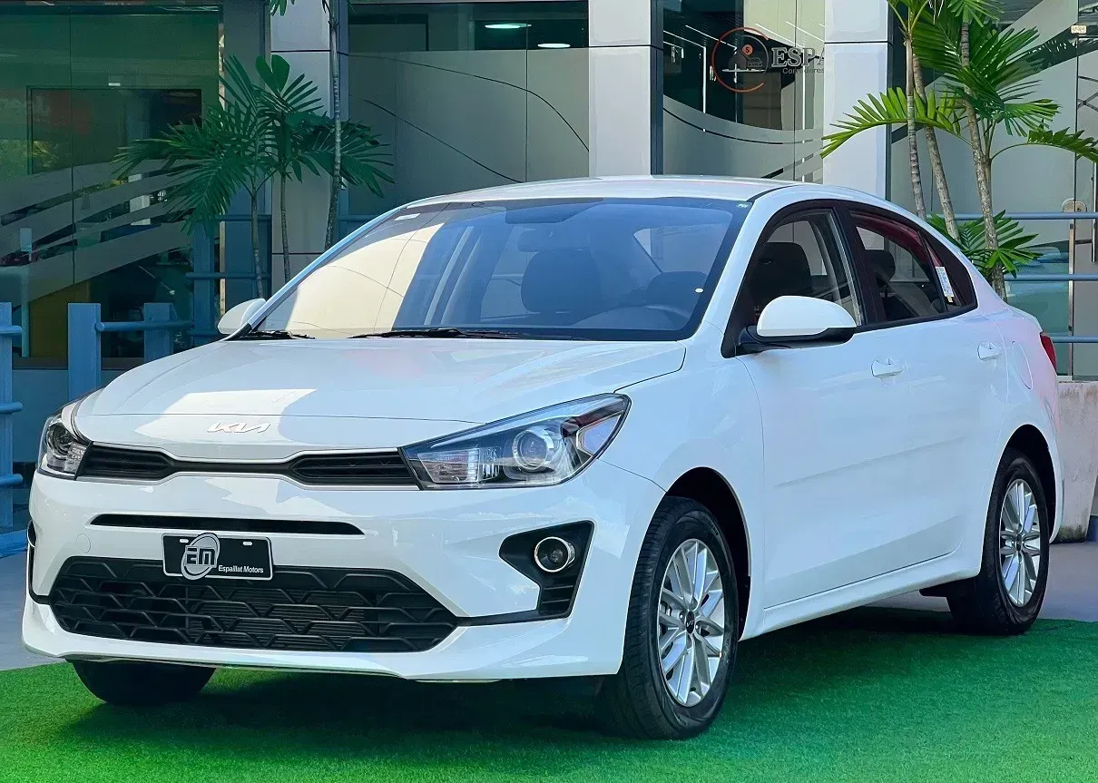 Kia río blanco