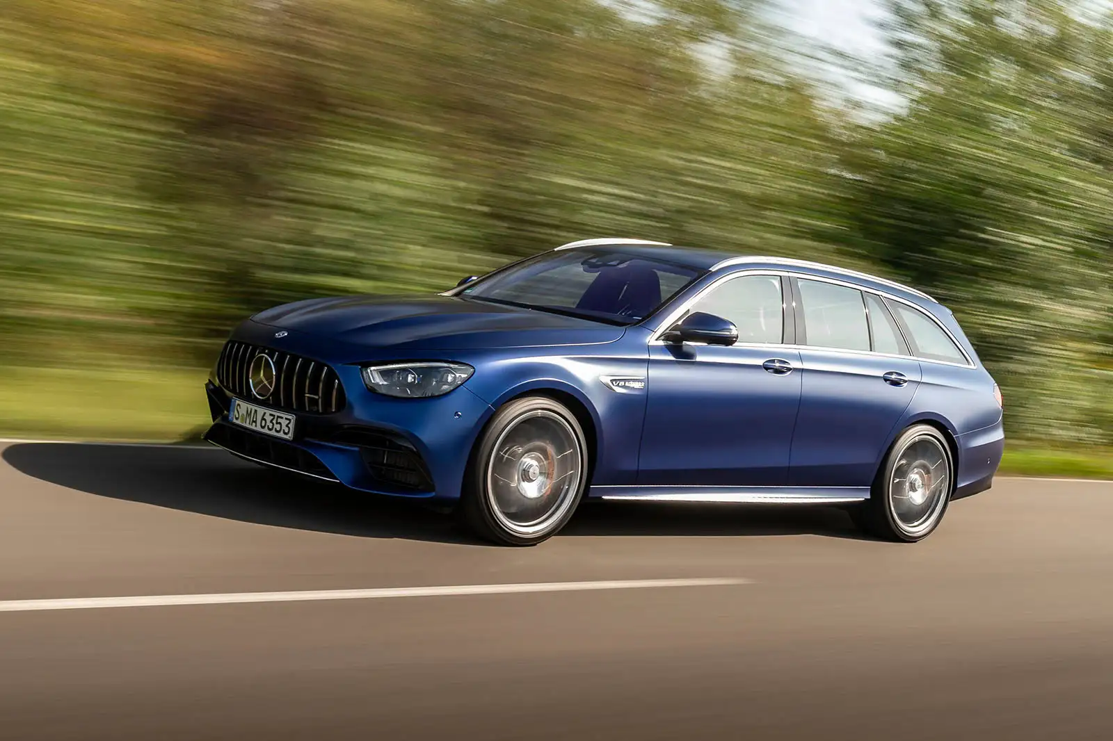 Mercedes-AMG E63 S Estate en color gris