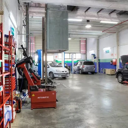 Interior de un taller especializado moderno