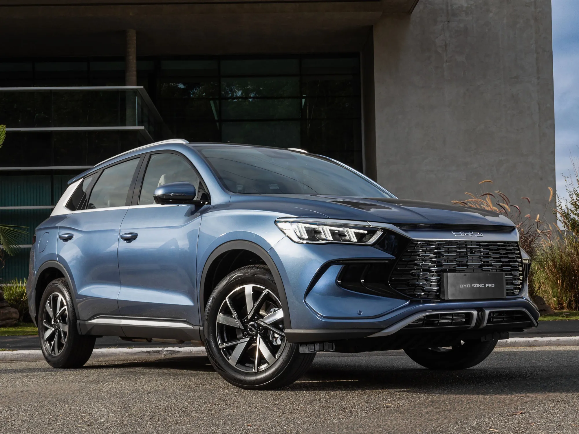 Exterior del BYD Song Pro, el SUV híbrido enchufable de BYD en México