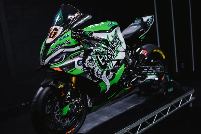 Motocicleta compitiendo en el TT de la Isla de Man