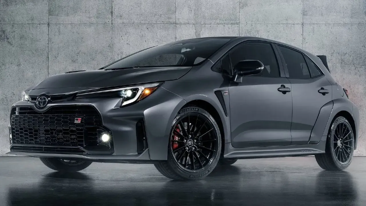 Vista trasera del Toyota GR Yaris 2024