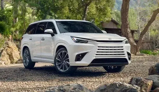 Lexus TX 2025 frente lateral
