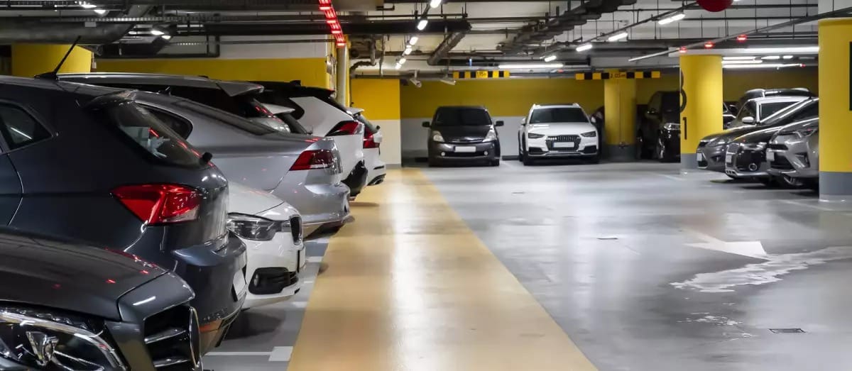 Estacionamiento de Autos Subterráneo