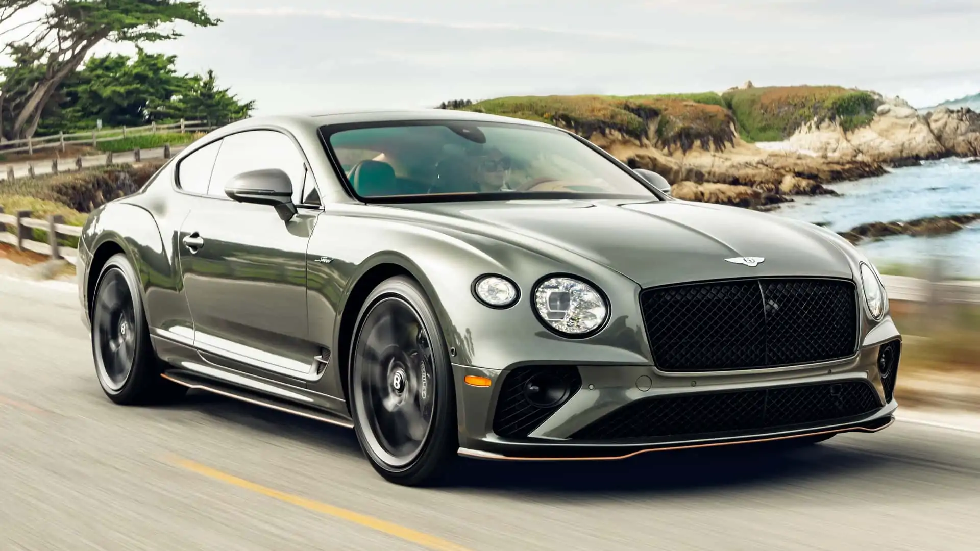 Bentley Continental GT en un entorno elegante