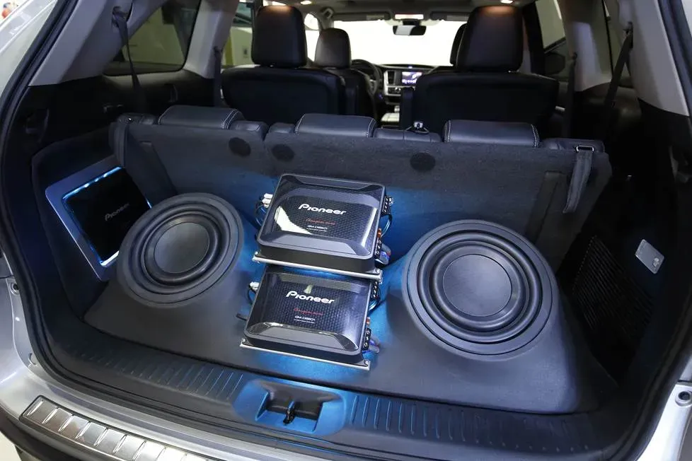 Subwoofer marca Pioneer para auto