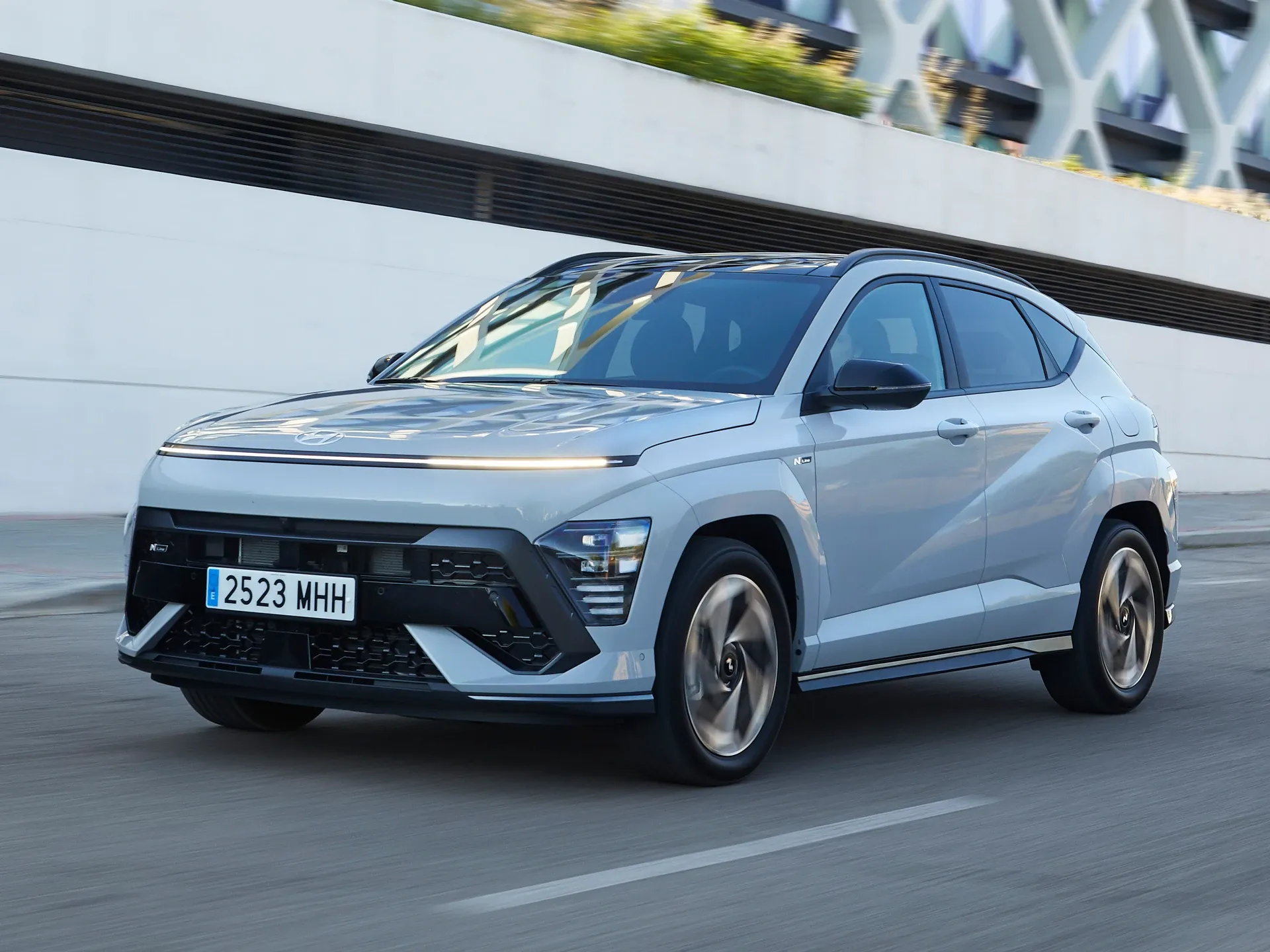 Hyundai Kona 2023 perfil