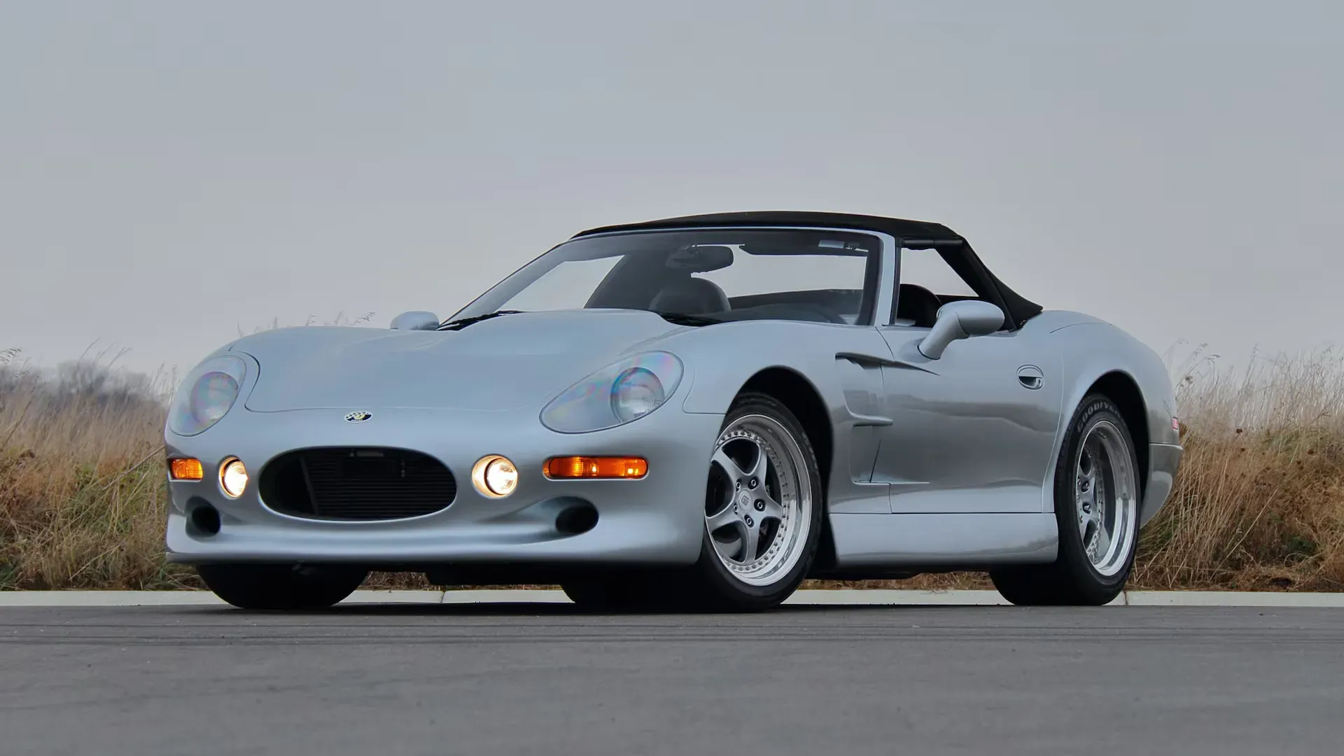 Shelby Series 1 frontal