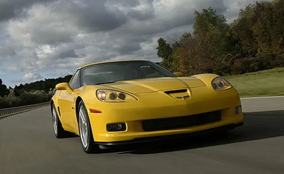 Chevrolet Corvette C6 Z06 Amarillo perfil