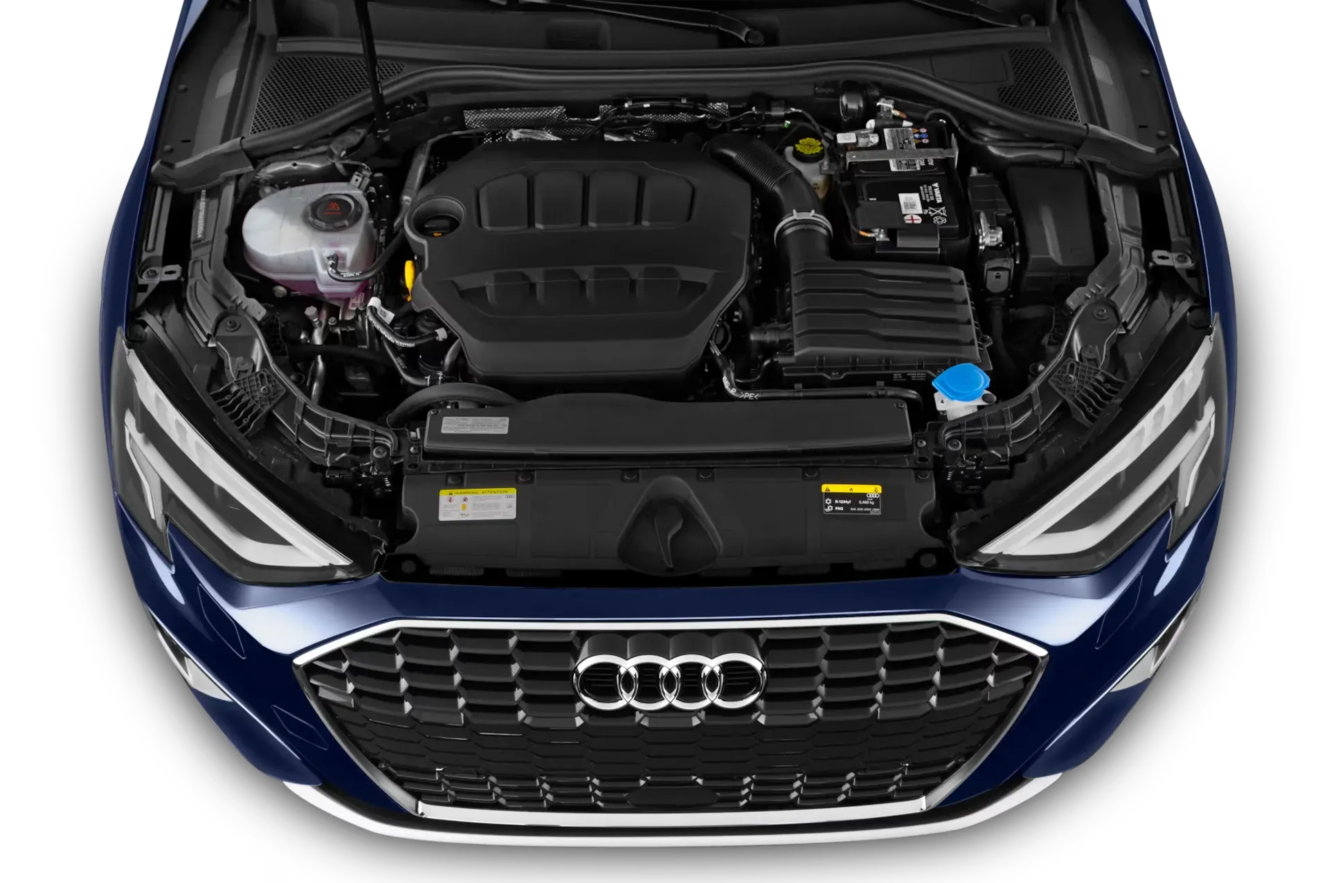 Exterior capo levantado del Audi A3 Sedan 2024