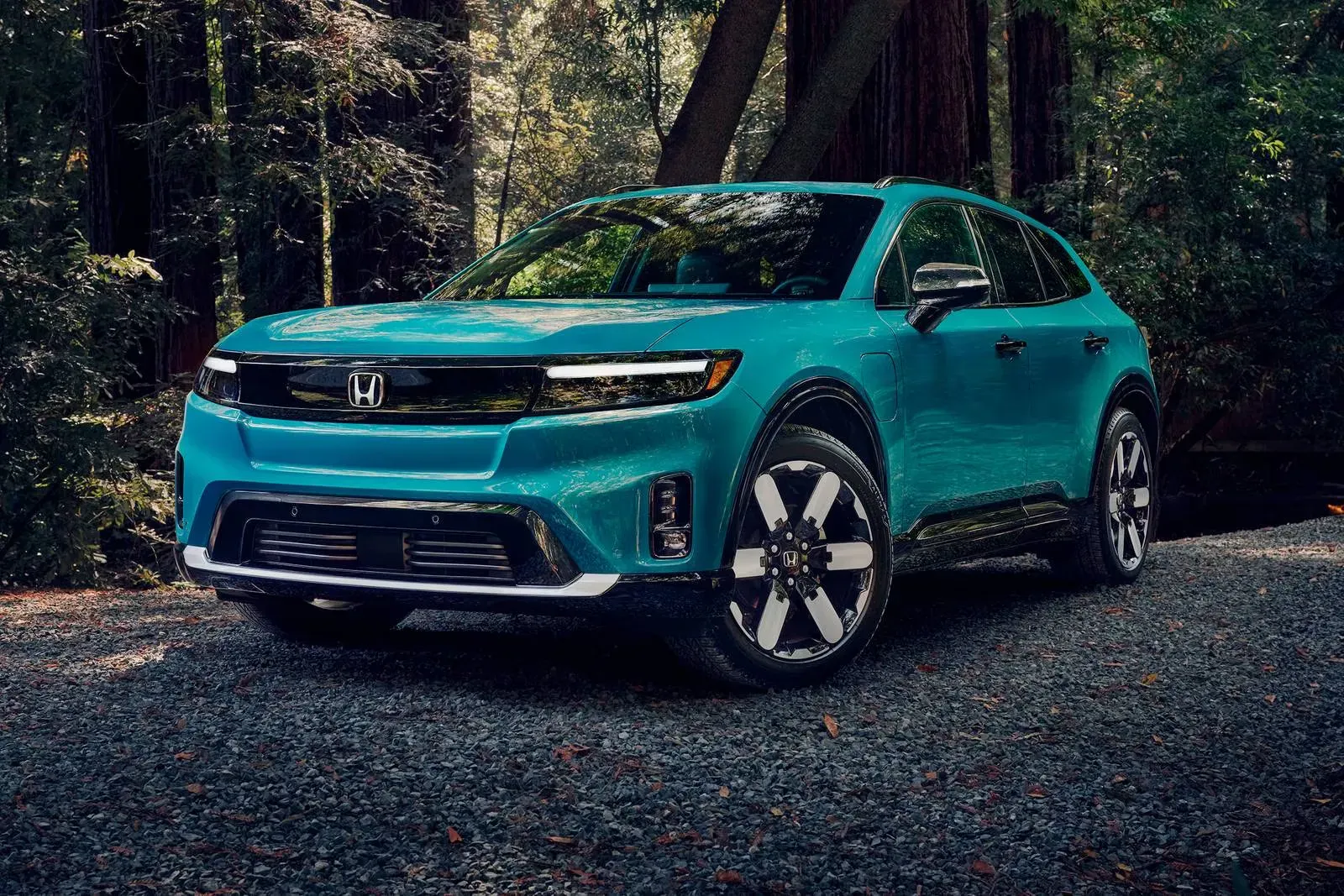 Vista trasera del Honda Prologue mostrando el nuevo logo de la marca