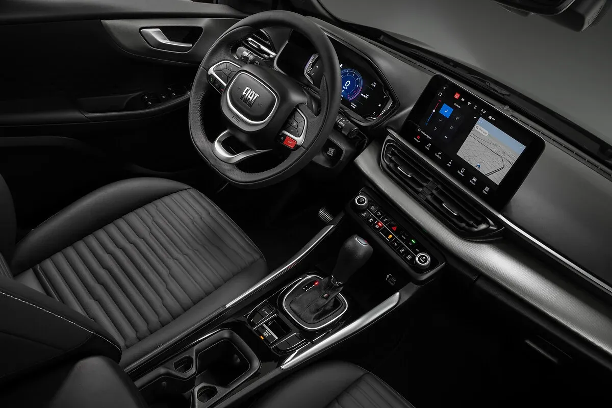 Interior y tablero del Fiat Fastback
