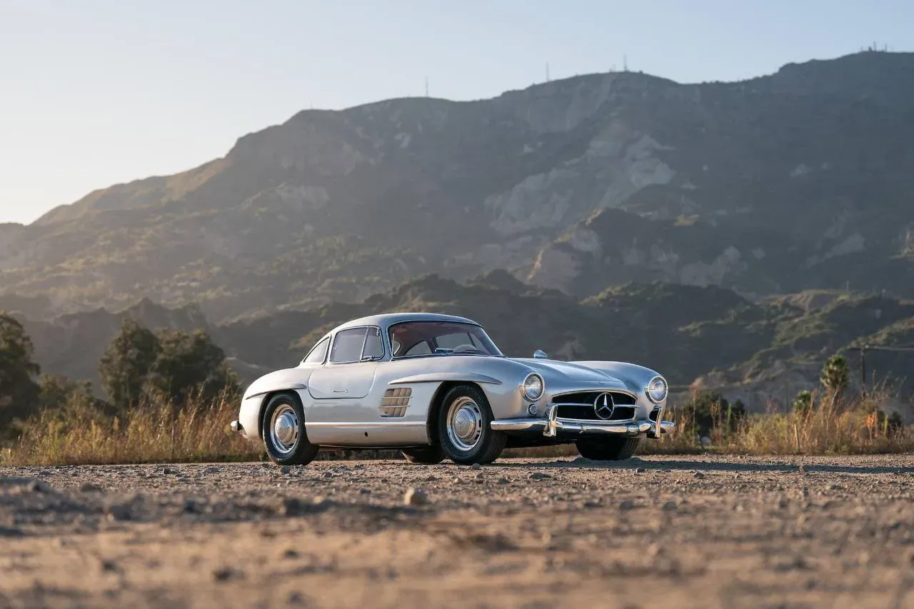 Mercedes-Benz 300SL Gullwing perfil