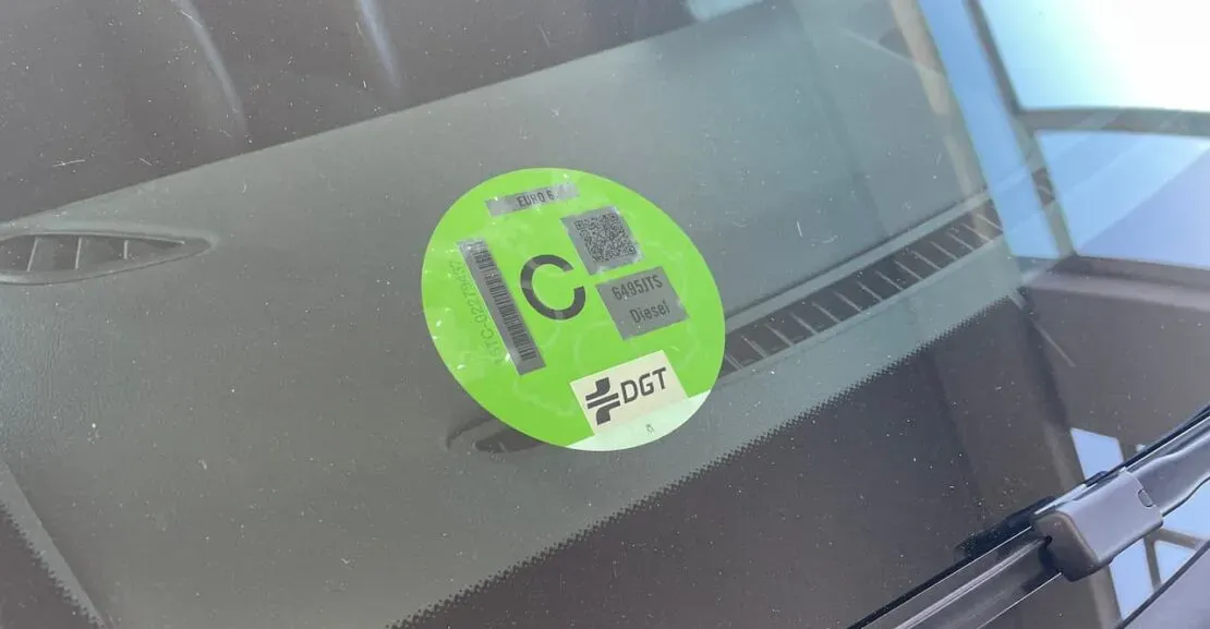 Etiqueta c de la dgt