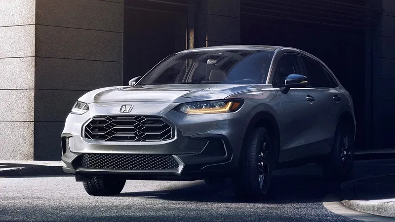 Honda hr-v 2023 en movimiento