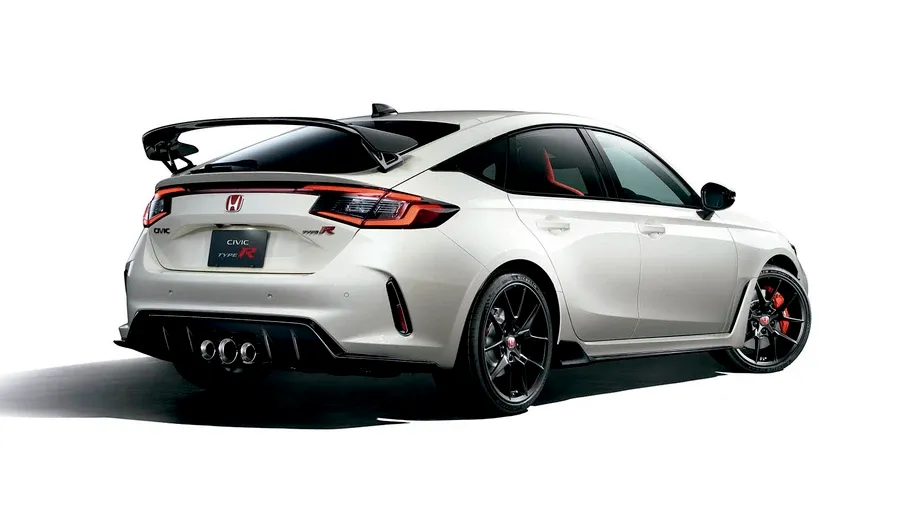 Honda Civic Type R blanco en movimiento