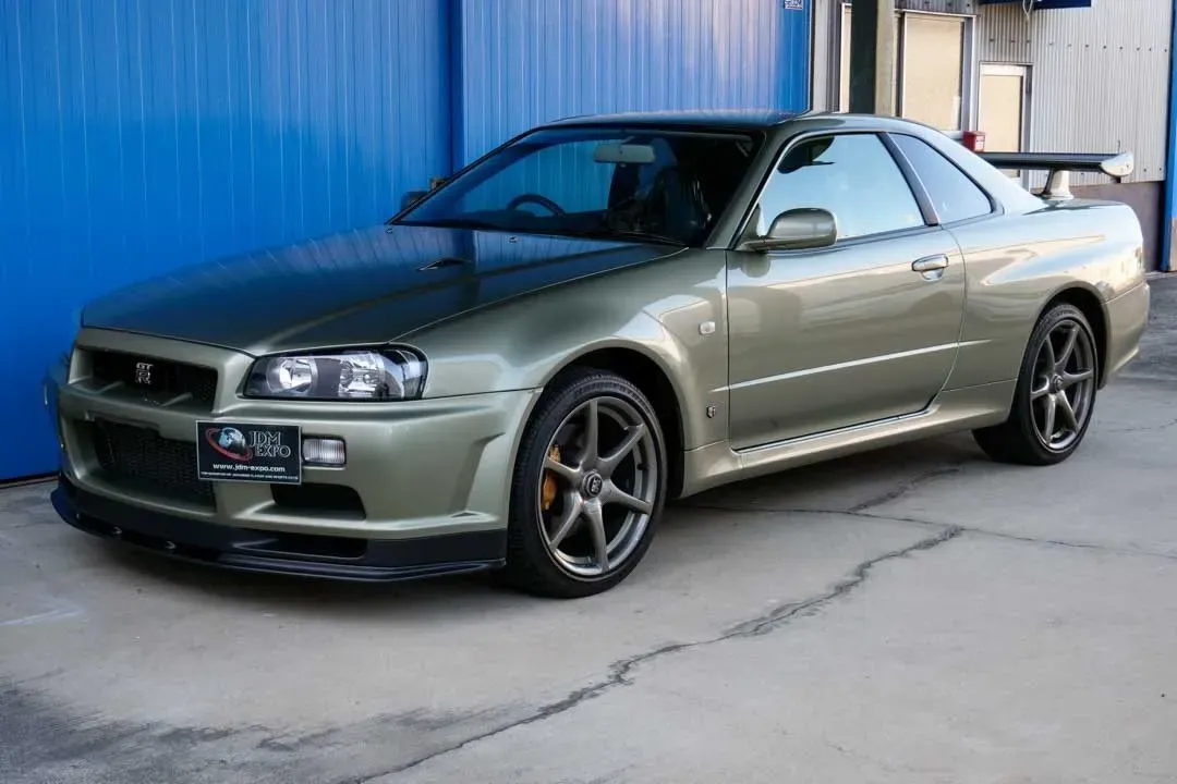 Nissan Skyline R34 GT-R en perfil