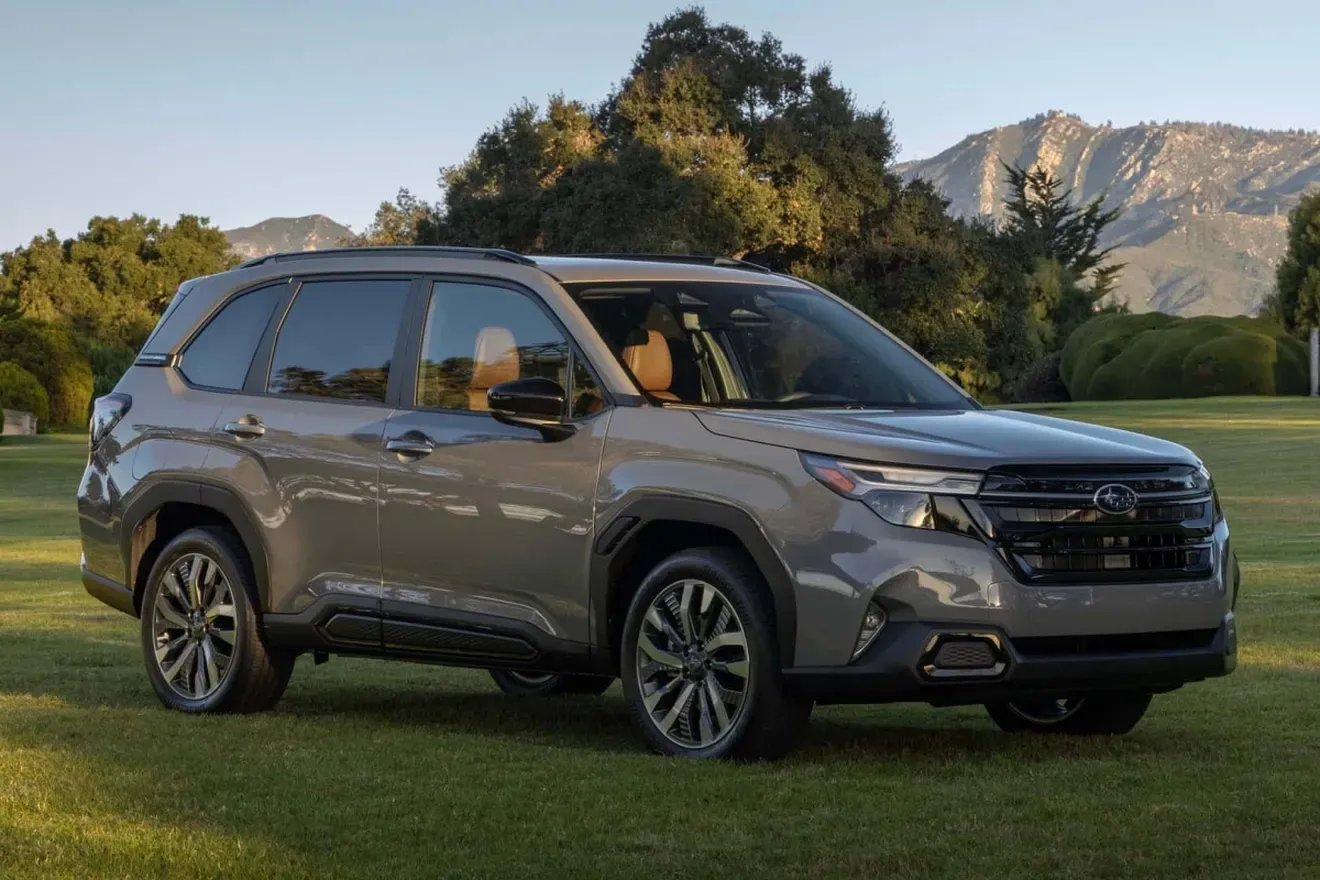 Subaru Forester 2025 vista frontal