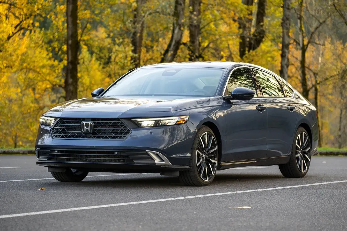 Honda accord híbrido 2025 frontal
