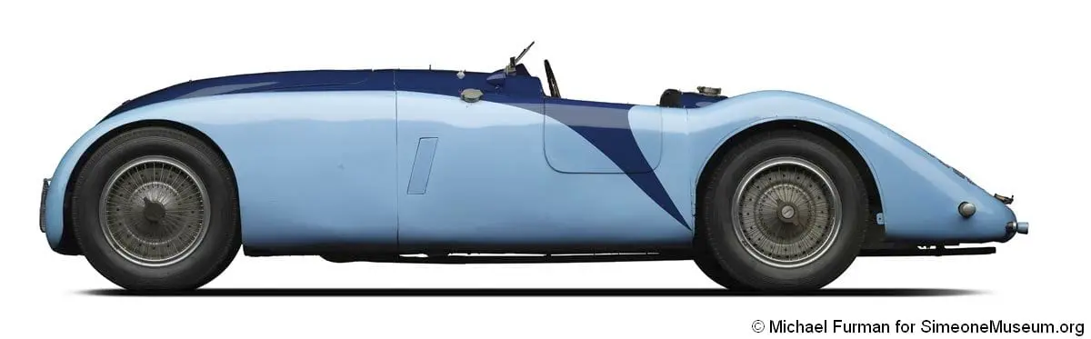 Bugatti Type 57G Tank vista lateral izquierda