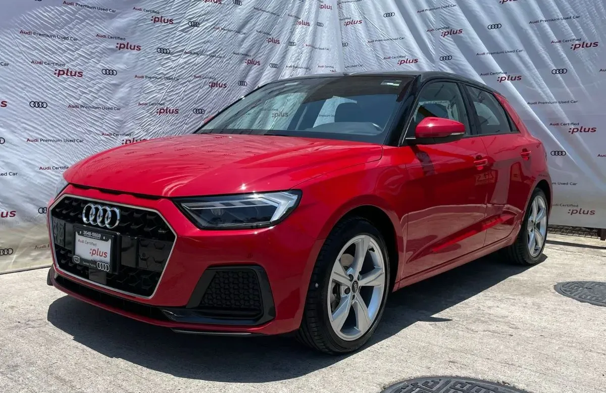 Audi A1 2024 frontal y lateral