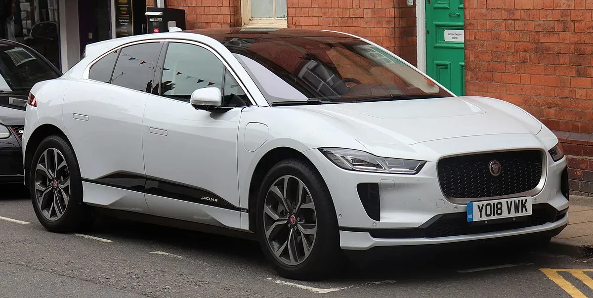 Jaguar I-PACE frente